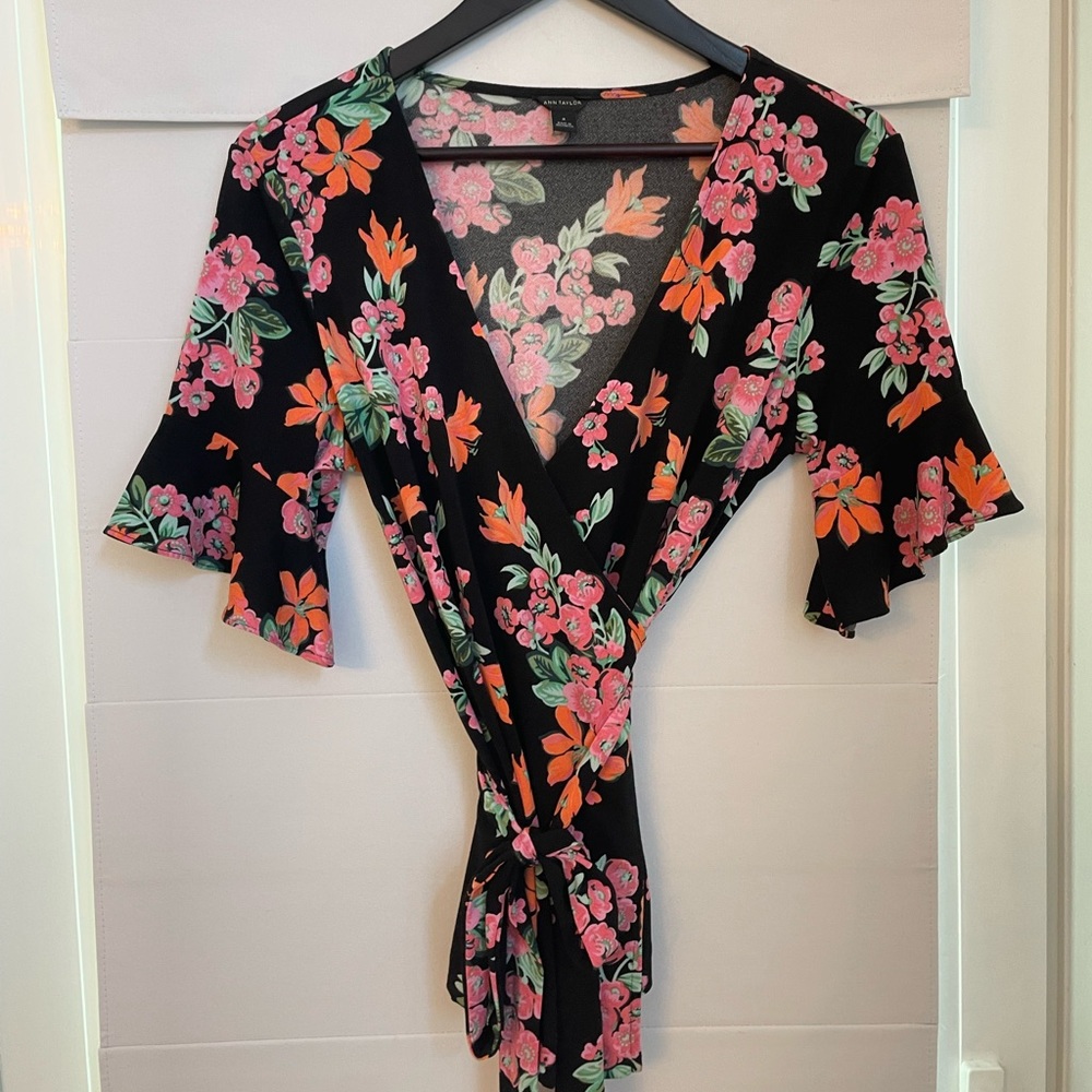 Ann Taylor floral wrap top!